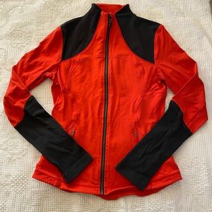 LULULEMON JACKET